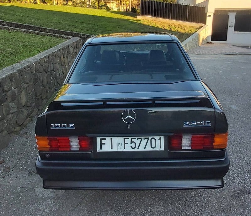 1986 Mercedes 190 E - 1 1986 Mercedes 190 E - 1