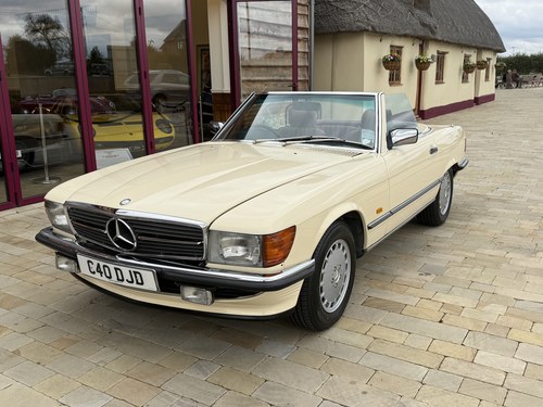 1986 Mercedes Benz SL300 VENDIDO