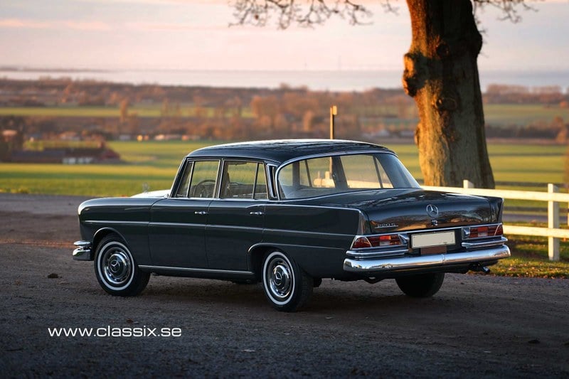 1965 Mercedes 220 - 2 1965 Mercedes 220 - 2