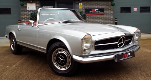 1968 Mercedes 280 SL Pagoda Automatic W113 Silver + Red Leather A vendre