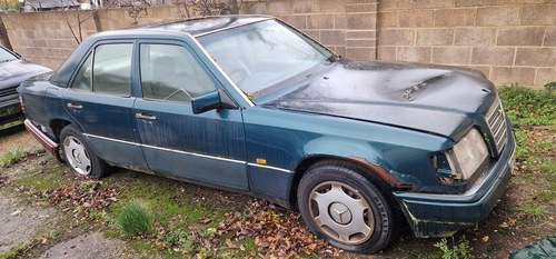 1995 Mercedes E Class W124 E200