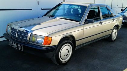 Mercedes 190 E 2.3