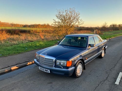 1990 Mercedes 300SE AUTO W126
