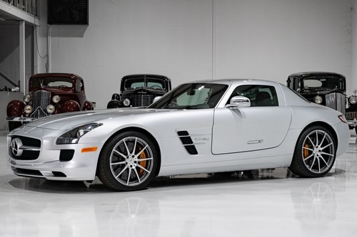 2011 MERCEDES-BENZ SLS AMG COUPE RENNTECH (ONLY 6,839 MILES) VENDIDO