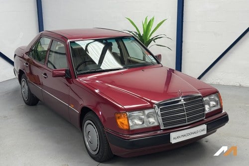 Mercedes-Benz 200 Saloon 1992 VENDUTO