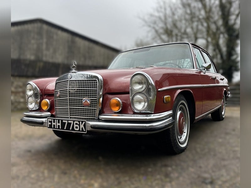 nice 1972 Mercedes 280SE (W108) 4.5 V8 LHD ex dry state car