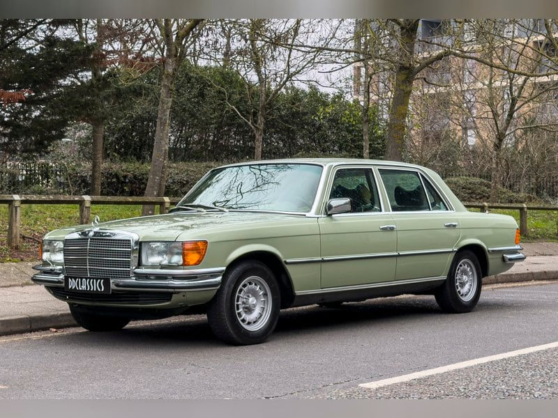 Mercedes-Benz 450SEL 6.9 (LHD)