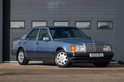 1993 MERCEDES E CLASS 220E W124 Till salu
