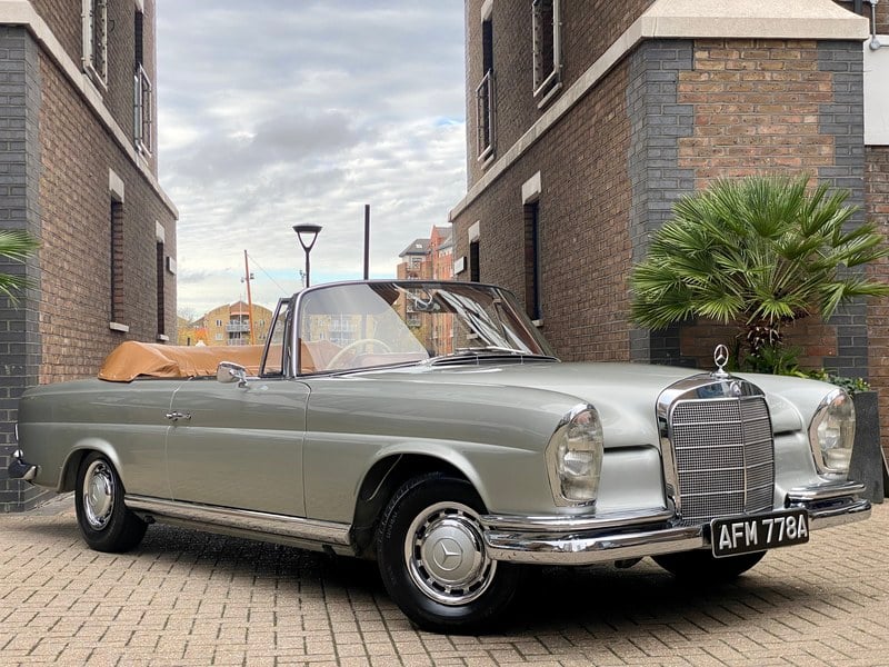Mercedes-Benz 220SEB Cabriolet