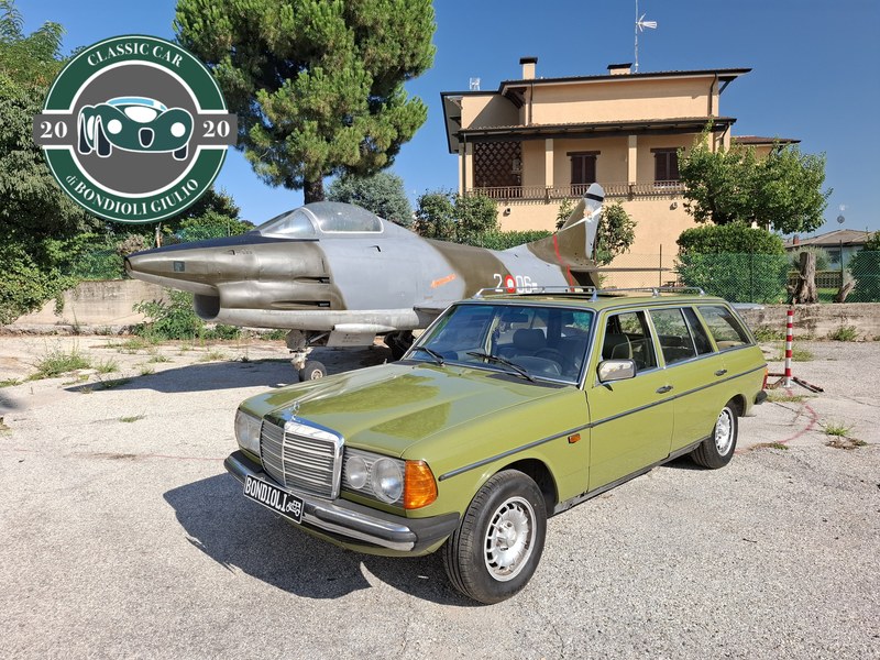 1982 Mercedes 240 - 1 1982 Mercedes 240 - 1