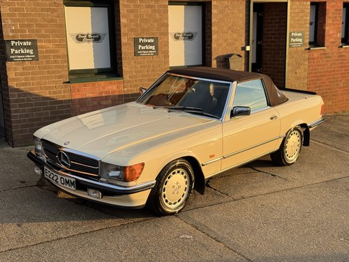 1988 Mercedes SL Class R107 (1971 - 1989) 300 SL Roadster SOLD