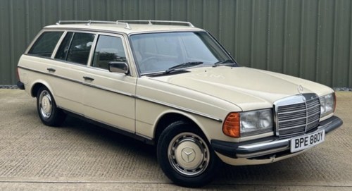 SOLD -1983 Mercedes 200 S123 200 T