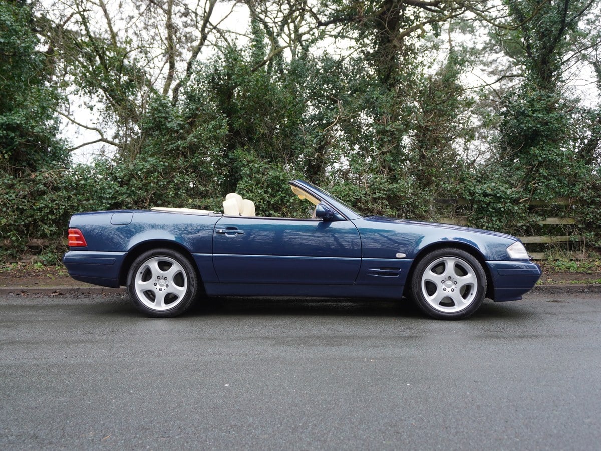1999 Mercedes SL Class Blau Automatik, 5 Gänge Rechtslenker in ...