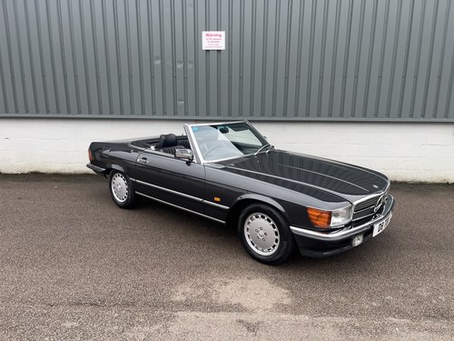1987 Mercedes SL Class R107 300 SL Roadster SÅLD