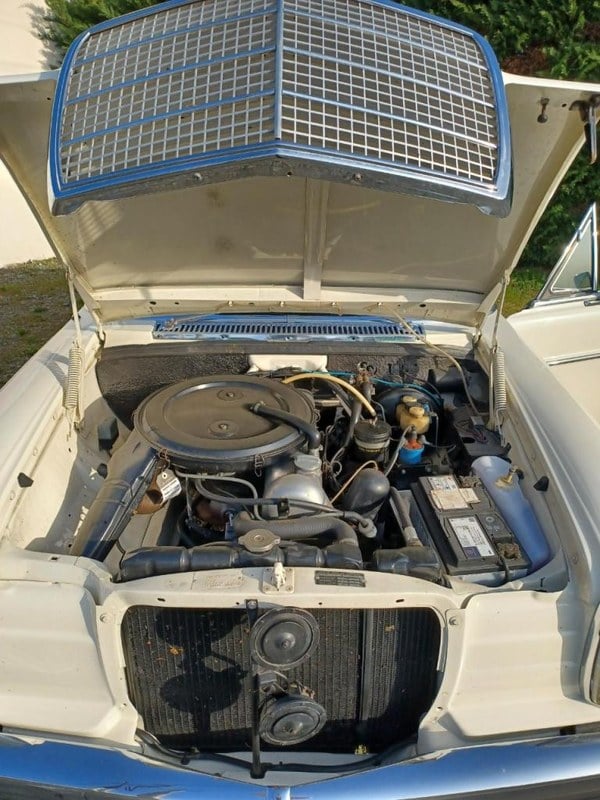 1970 Mercedes 250 - 2 1970 Mercedes 250 - 2