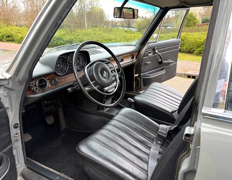 1971 Mercedes 250 - 2 1971 Mercedes 250 - 2