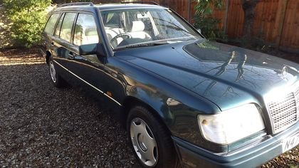 Mercedes E Class 200 T