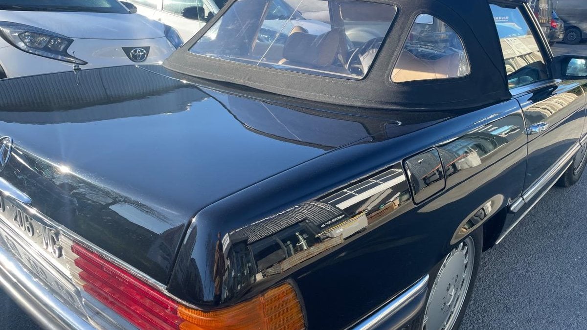 1979 Mercedes SL Class Preto Automático, 4 velocidades Volante à ...