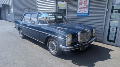 Mercedes 230 230.6