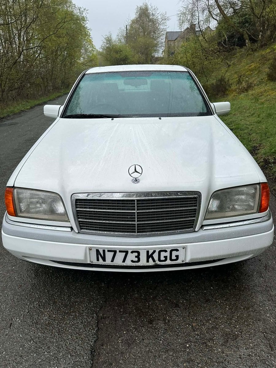 1995 Mercedes C Class Branco Automático, 6 velocidades Volante à ...