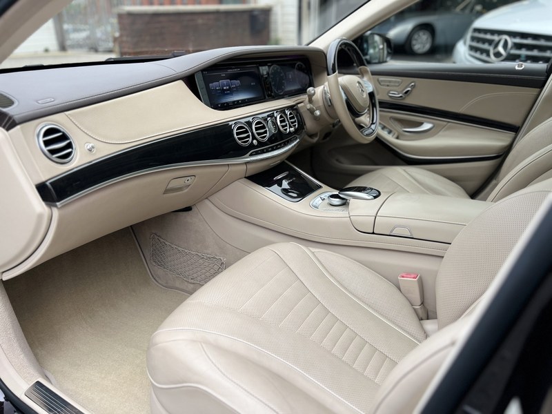 2016 Mercedes C Class - 2 2016 Mercedes C Class - 2