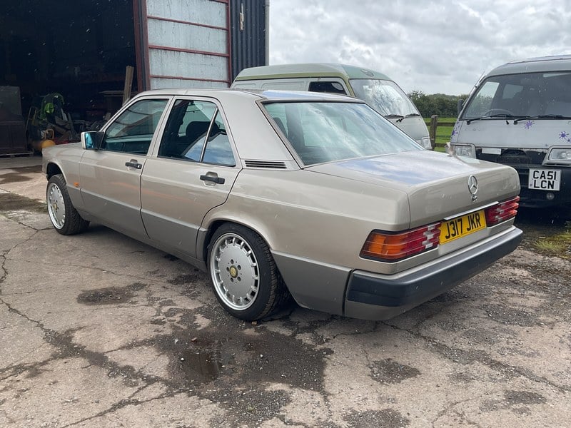 1991 Mercedes 190 - 1 1991 Mercedes 190 - 1
