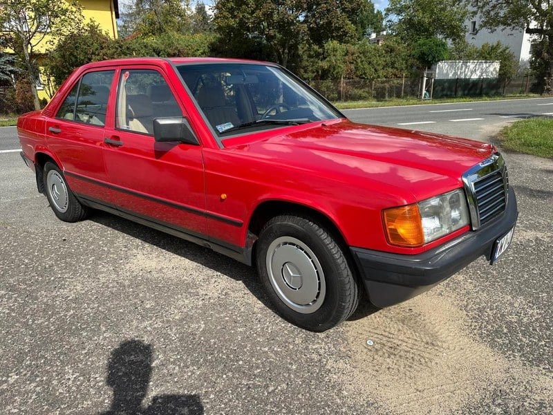 1984 Mercedes 190 - 2 1984 Mercedes 190 - 2