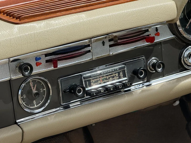 1965 Mercedes SL Class - 2 1965 Mercedes SL Class - 2
