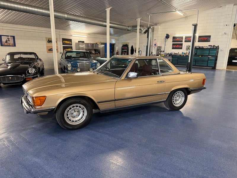 1985 Mercedes SL Class - 2 1985 Mercedes SL Class - 2
