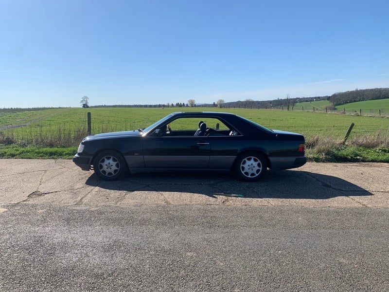1992 Mercedes 300-24 4-SPEED Auto COUPE - 2 1992 Mercedes 300-24 4-SPEED Auto COUPE - 2