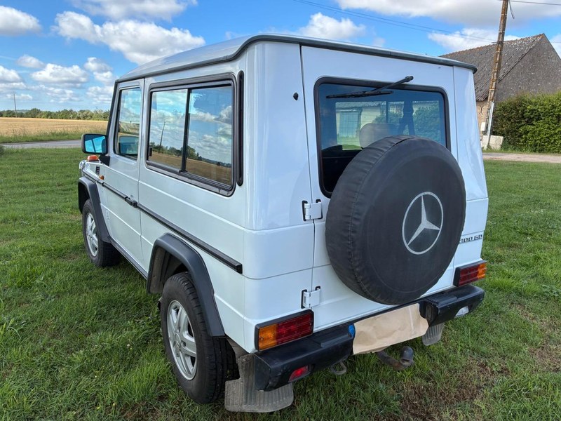1990 Mercedes 300 - 2 1990 Mercedes 300 - 2