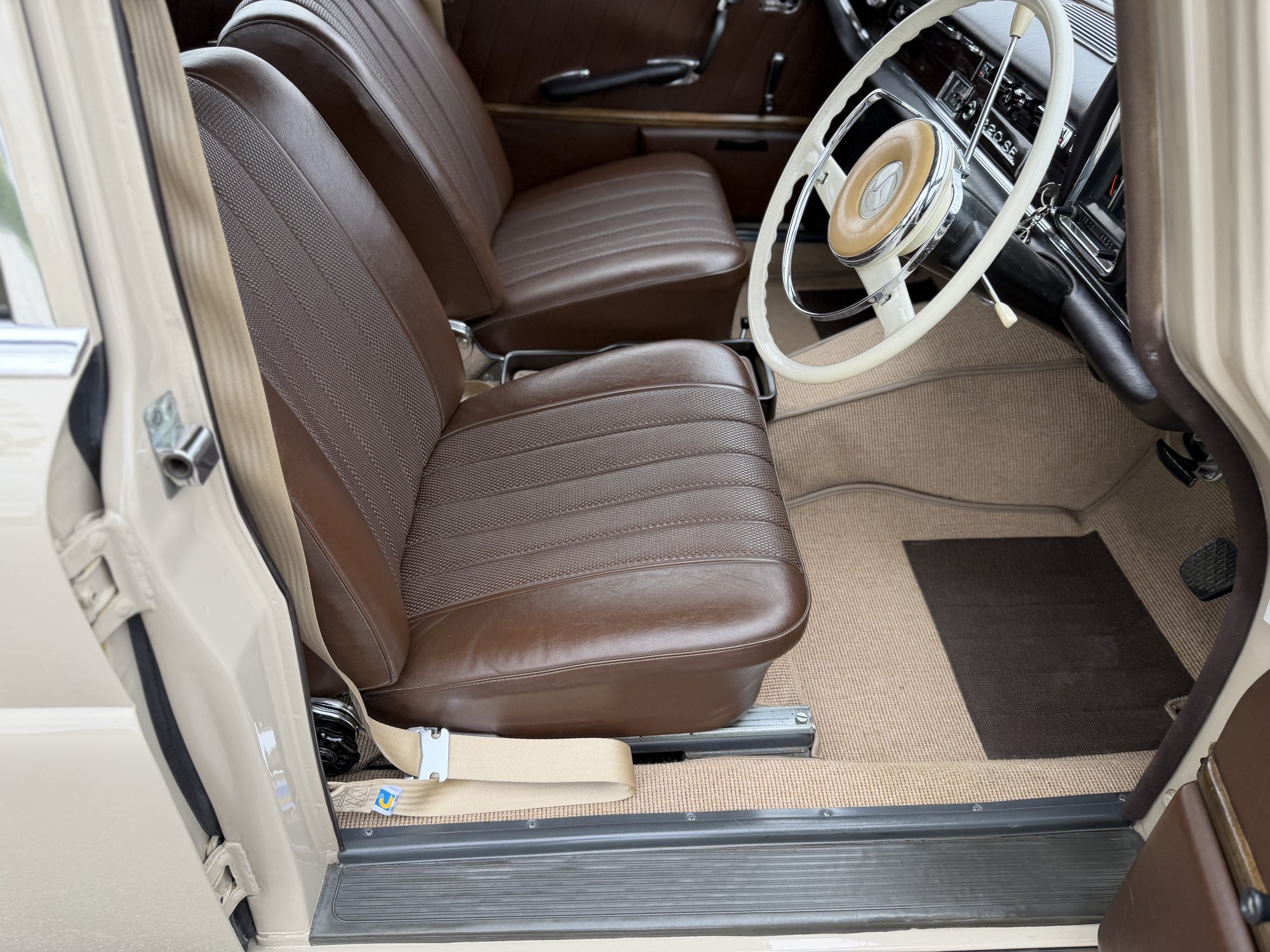 1964 Mercedes 220 SEb Fintail BEST AVAILABLE, foto 9