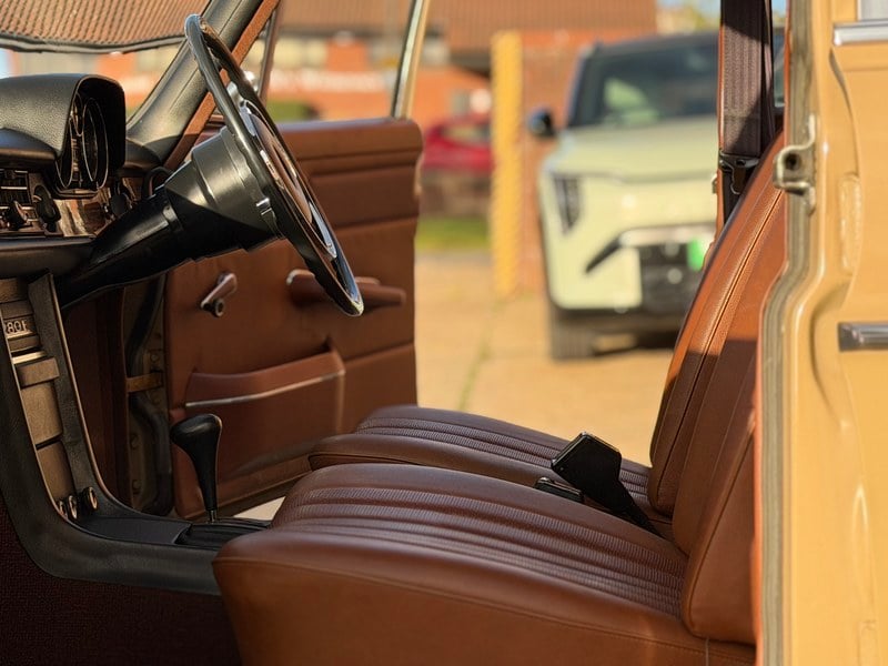 1972 Mercedes 280 - 2 1972 Mercedes 280 - 2