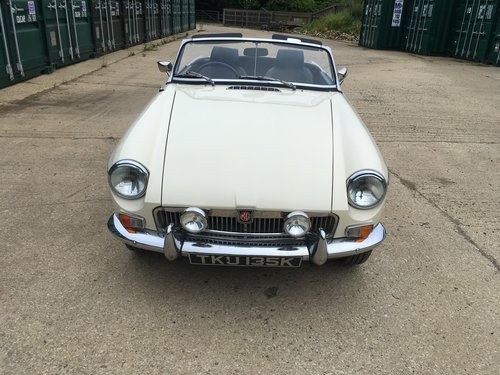1974 Honest, well maintained, good value MGB roadster ! In vendita