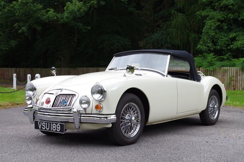 1960 MGA Roadster OEW original RHD stunning VERKOCHT