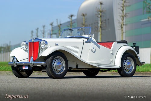 1953 very nice MG TD in white LHD For Sale