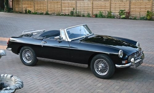 1964/B MGB ROADSTER - RARE PULL HANDLE MODEL For Sale