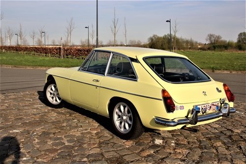 1972 Primrose yellow B GT Automatic For Sale