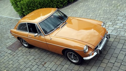 1974 MGB GT SPORTS COUPE (chrome bumper, MOT & Tax exempt) SOLD