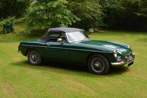 1965 Excellent example of early MGB convertible For Sale