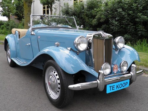 MG TD 1951 Clipper bleu color very rare. Euro 27950 VENDIDO