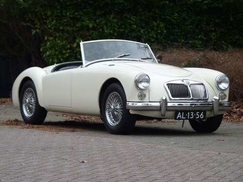 1962 Beautiful restored MGA 1600 MKII in fine restored condition For Sale