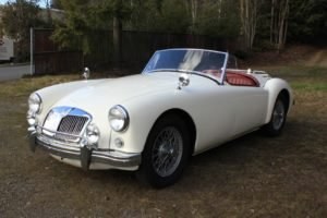 1958 MGA Roadster 1500 = clean Ivory(~)Red driver $42.5k In vendita