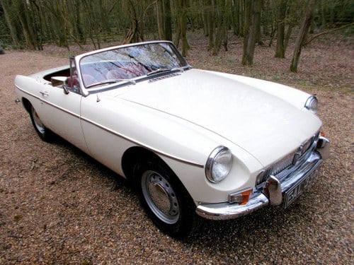 1965 MGB Roadster Rebuilt on Heritage Shell VENDU