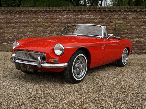 1963 MG B Roadster 'pull-handle' first series, fully restored con For Sale