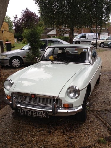 MG BGT 1.8L 1971 Wire Wheels - Chrome Bumpers SOLD
