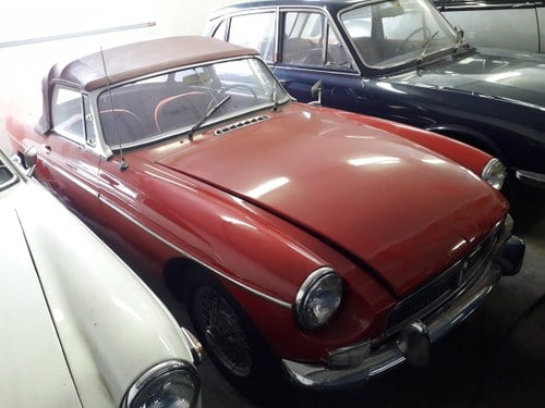 1964 MGB DECAPOTABLE For Sale by Auction