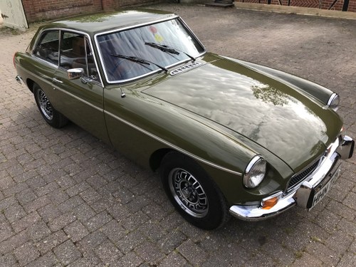 1975 stunning rare colour BARONS CLASSIC AUCTION JUNE 4 2019 For Sale