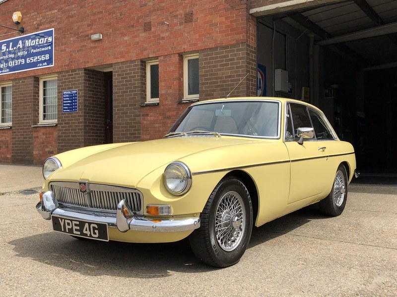 1969 MGB GT, Primrose Yellow, overdrive, wire wheels