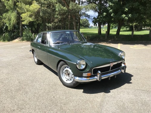 1974 Good usable chrome bumper MGB GT For Sale